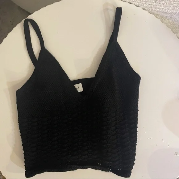 Aritzia Wilfred Evie Top Black V-neck crochet-knit sweater tank - Picture 12 of 13